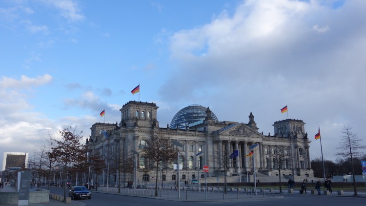 Bundestag_aussen_Winter