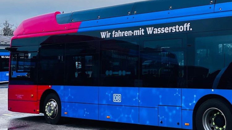 Weser-Ems-Bus_Wasserstoffbus_Friesland