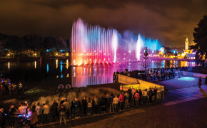 Freizeitpark Efteling lädt zum Sommerspektakel