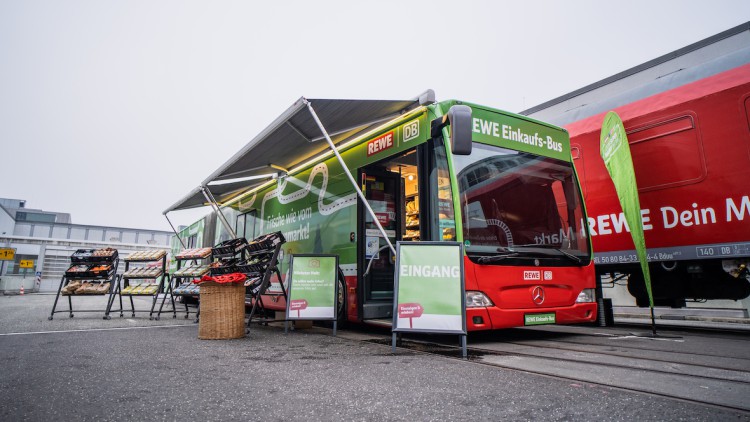 Einkaufs-Bus_DB_Regio_Hessen