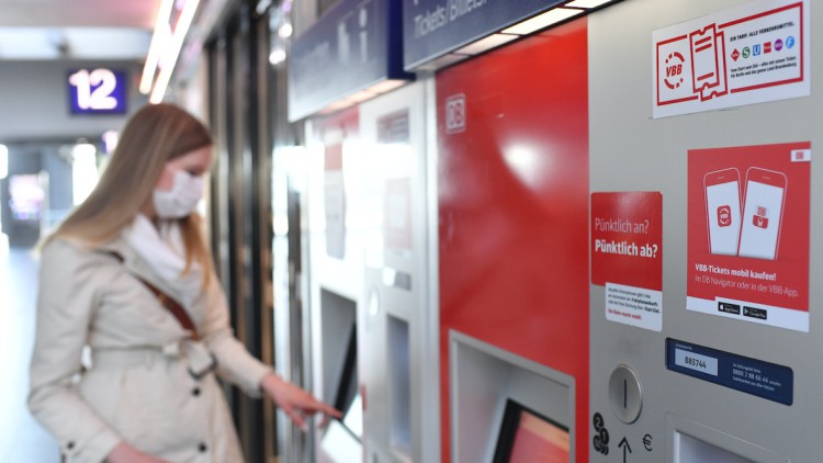 Fahrkartenautomat_Maske_Corona