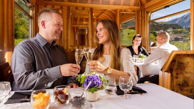 Rhaetische_Bahn_Schweiz_Bahnreisen