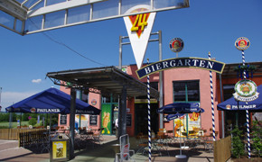 24-Autohof Gramschatzer Wald eröffnet Biergarten 24-Autohof Gramschatzer Wald eröffnet Biergarten