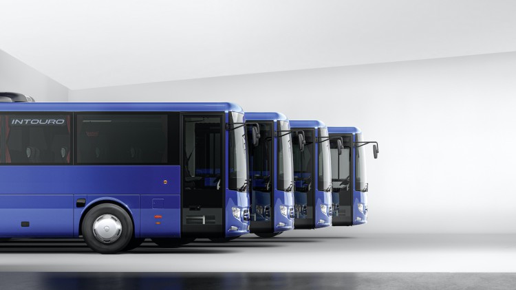 Intouro_L_Ueberlandbus