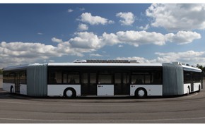 Längster Bus der Welt auf der Hannover Messe