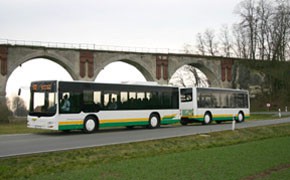 Jena testet Anhänger-Bus Jena testet Anhänger-Bus