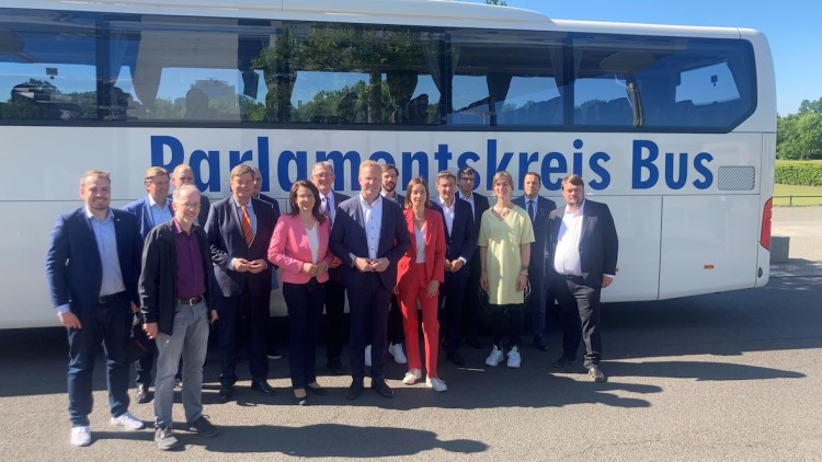 Parlamentskreis_Bus_2022