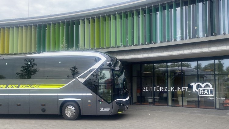 RAL_Guetezeichen_Reisebus