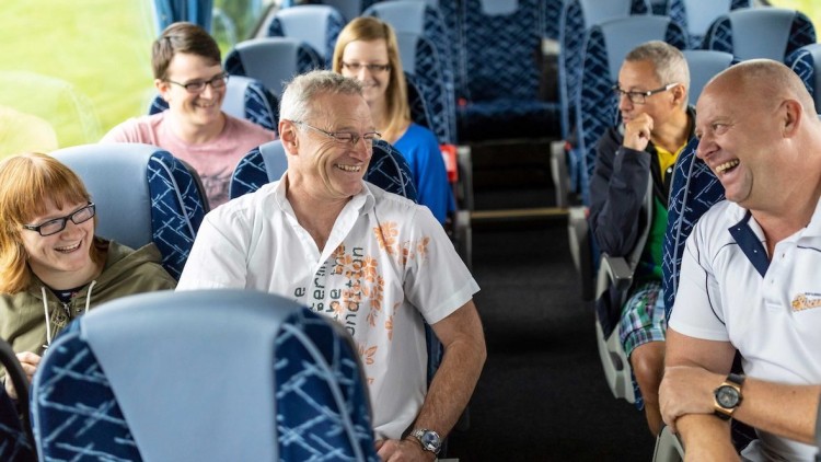 Reisebus_Gruppe_Reisegaeste