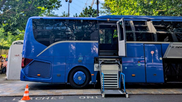 Eberhardt_Travel_Rollstuhlbus