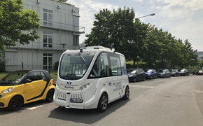 autonomer Kleinbus, R+V-Versicherung