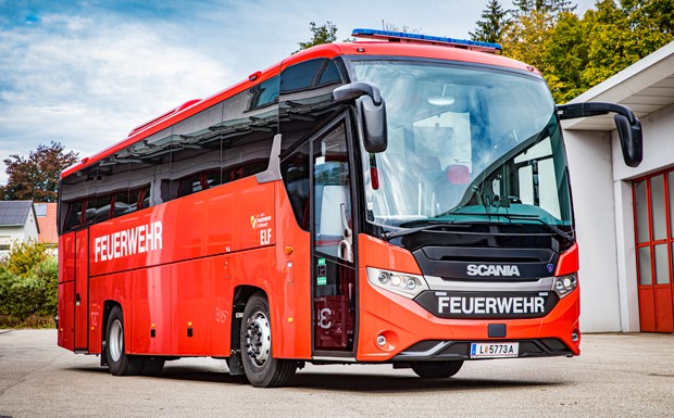 Feuerwehrbus in Oberösterreich im Einsatz