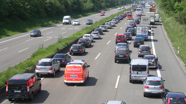 Rettungsgasse, Stau, Autobahn