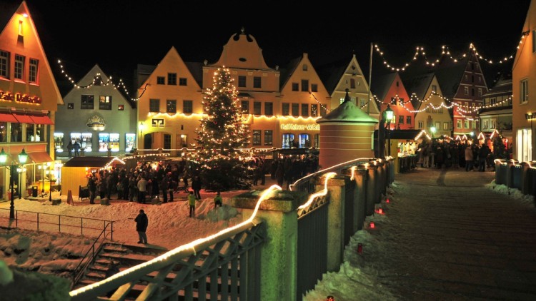Weihnachtlicher Zauber in Donauwörth – Entdecken & Genießen Aufmacherbild OMNIBUS REVUE