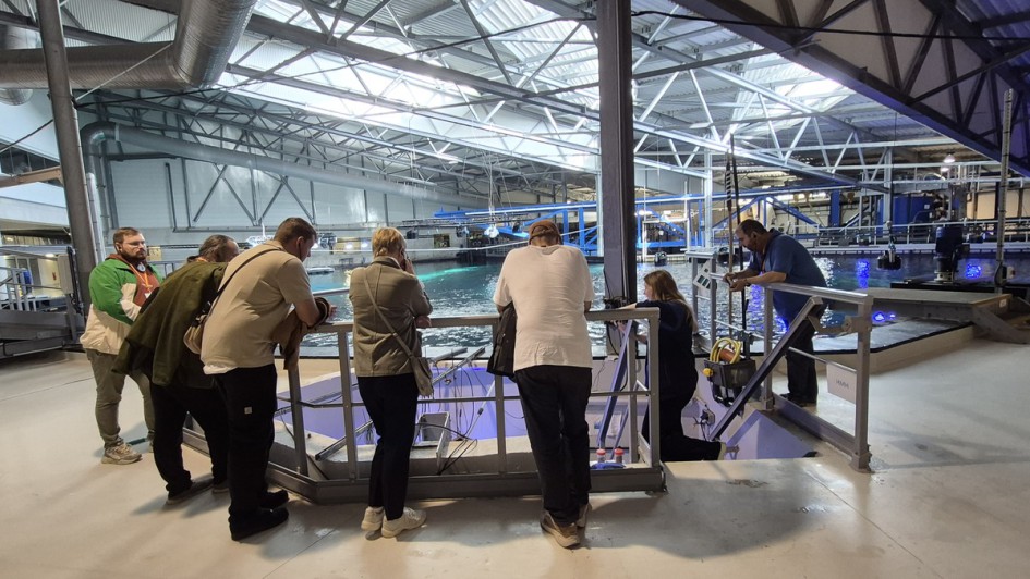 Großes Becken von oben