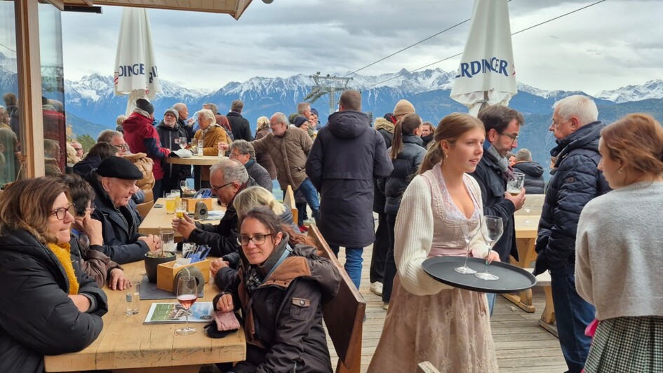 Empfang vor dem Abendessen auf der UALM