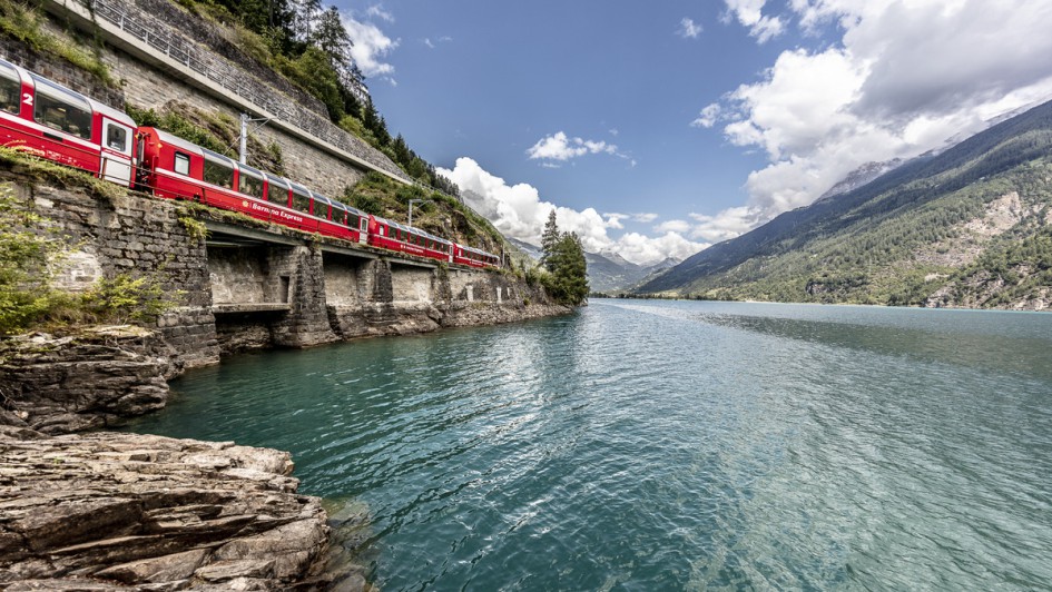 Bernina Express am Lago di Poschiavo