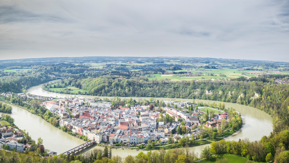 Wasserburg im Sommer