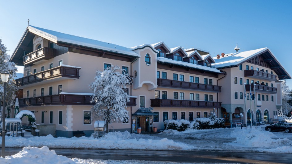Hotelansicht Winter Tag 1 FAVORIT  Auflösung mittel