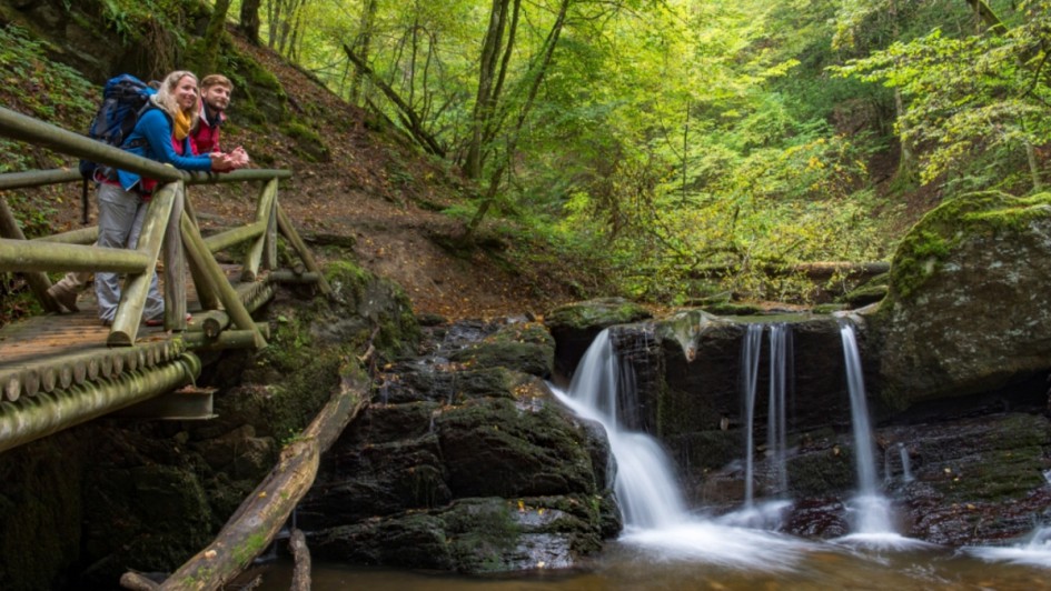 Paar Ehrbachklamm Brücke Kappest