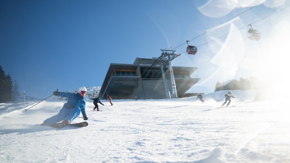 Skifahrer_Bergstation_Bild5